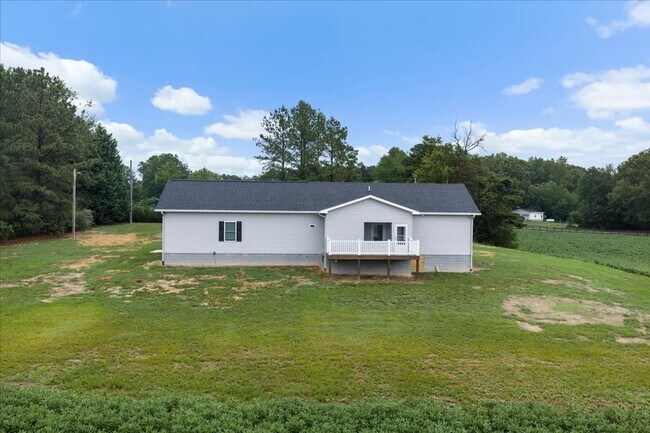 Building Photo - 246 Magnolia Dr