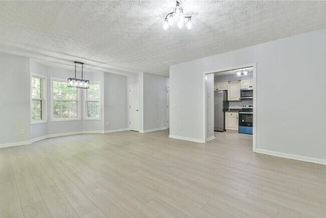 Building Photo - 6125 Brookechase Ln