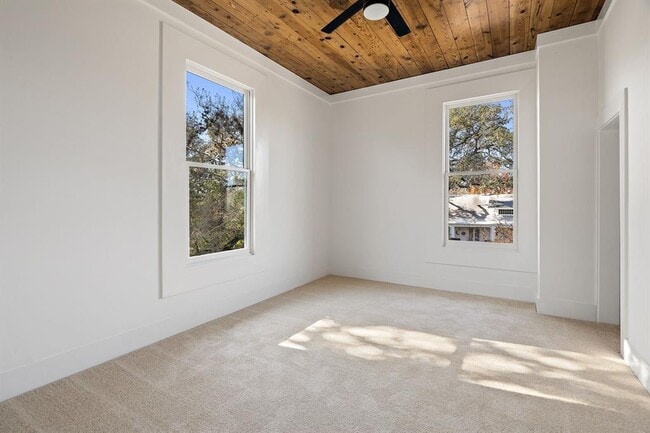 Building Photo - 701 Highland Ave