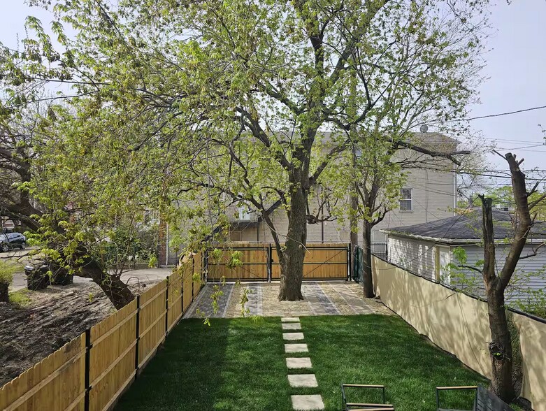 Building Photo - 2937 W Jackson Blvd