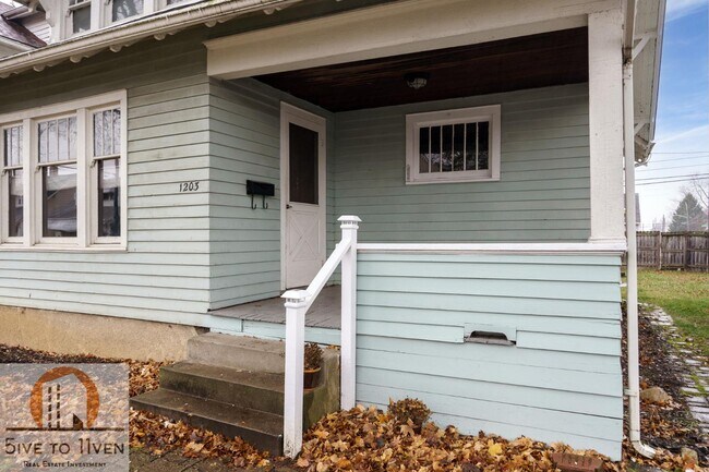 Building Photo - 1203 Arbor Ave