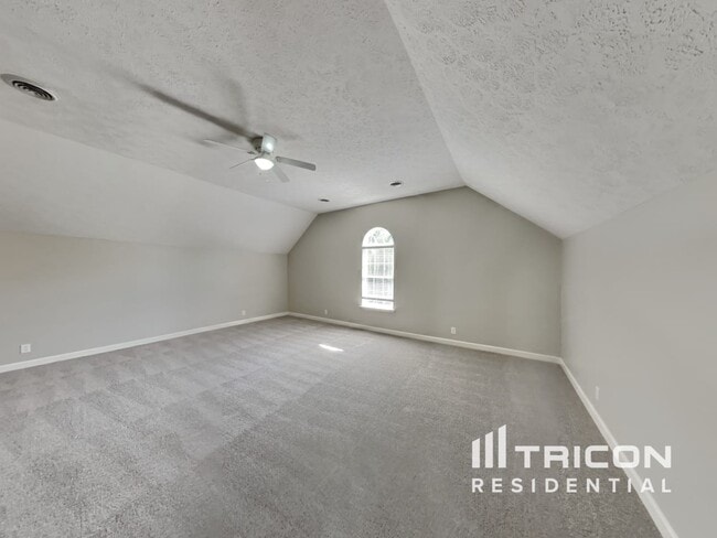 Building Photo - 419 Fieldstone Dr