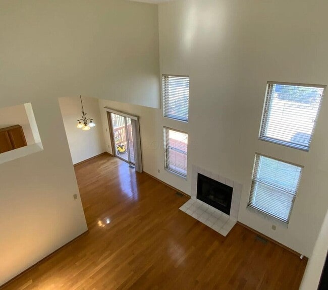 Building Photo - 5476 Mirage Dr