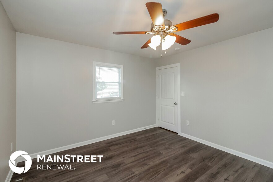 Building Photo - 179 Hazelton Loop