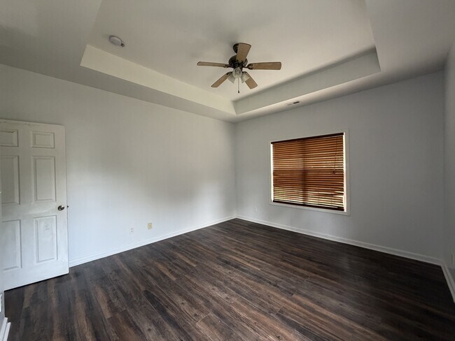 Building Photo - 2501 Burkholder Rd