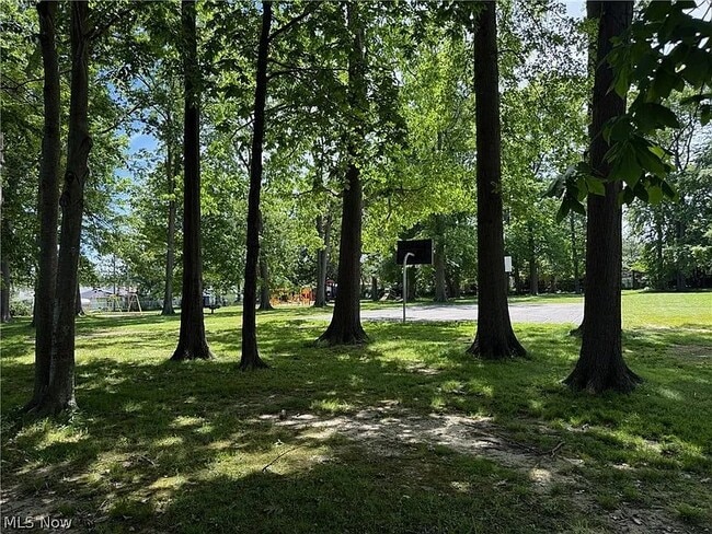 Building Photo - 1582 Lee Terrace Dr