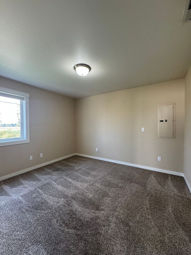 Building Photo - Cambridge Place I - 2241