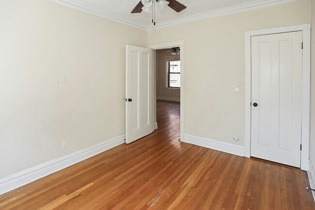Building Photo - 4717 N Leavitt St