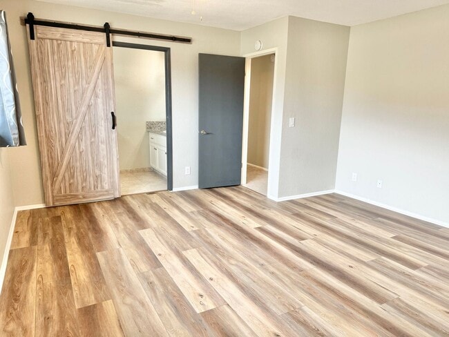 Building Photo - COMING SOON!! Comfortable and Spacious 3 b...