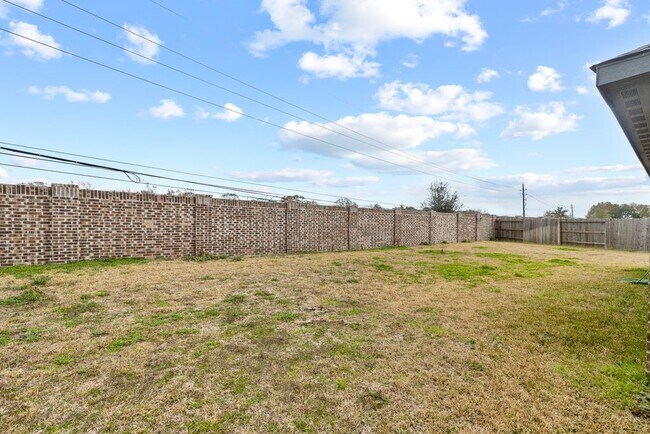 Building Photo - 4903 Pne Hvn Ln