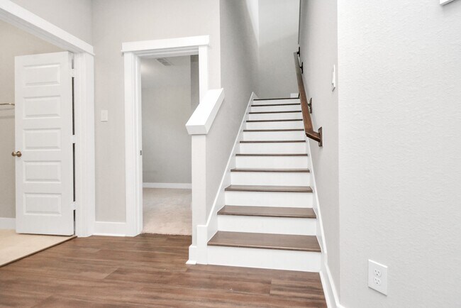 Building Photo - 708 Strawberry Pines Ct