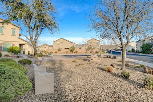 Building Photo - Stunning 3 Bed Home with Loft, Den & Upgraded Kitchen