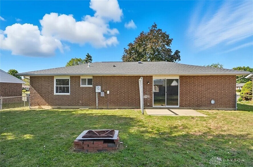 Building Photo - 2411 New Castle Dr