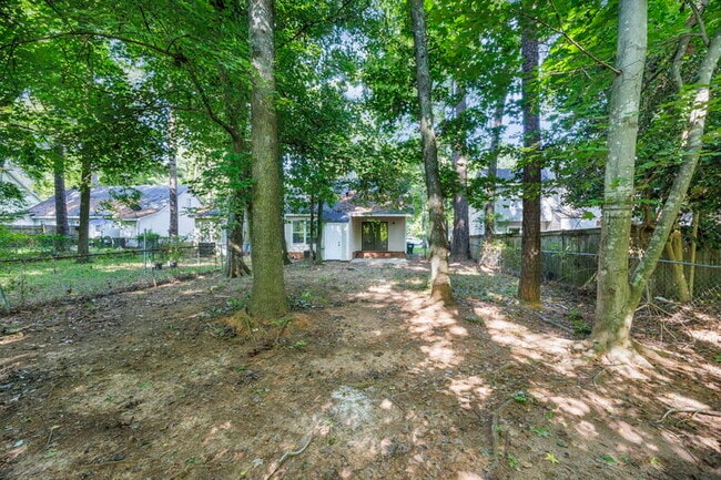 Building Photo - 313 Friarsgate Blvd