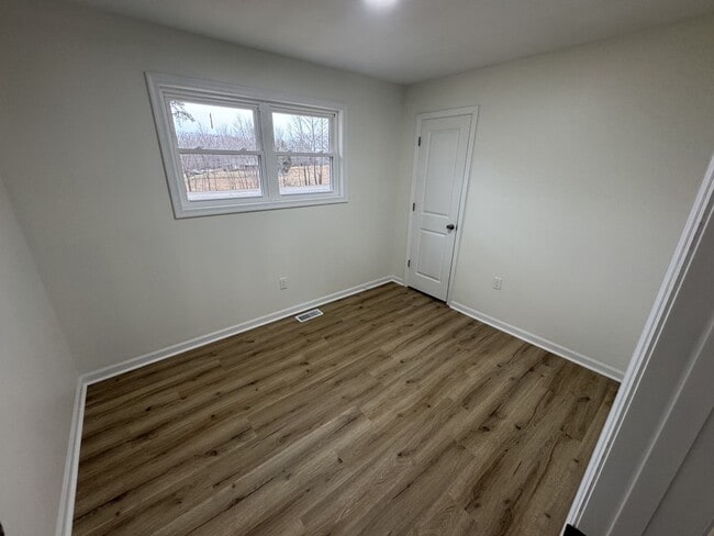 Building Photo - 5332 Hicone Rd