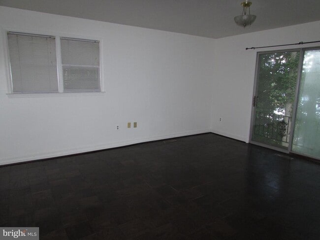 Building Photo - 472 Old Orchard Cir