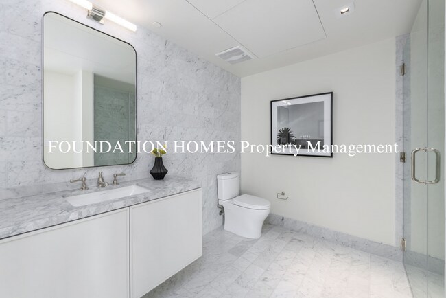 Building Photo - Luxury 2BD/2BA Condo at Union House!  Panoramic Views!  Doorman!  A/C!  FOUNDATION HOMES