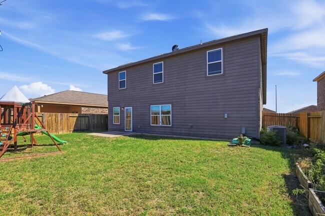 Building Photo - 2044 Mule Ridge Dr