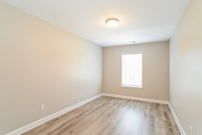 Building Photo - 4728 Aldersbrook Dr