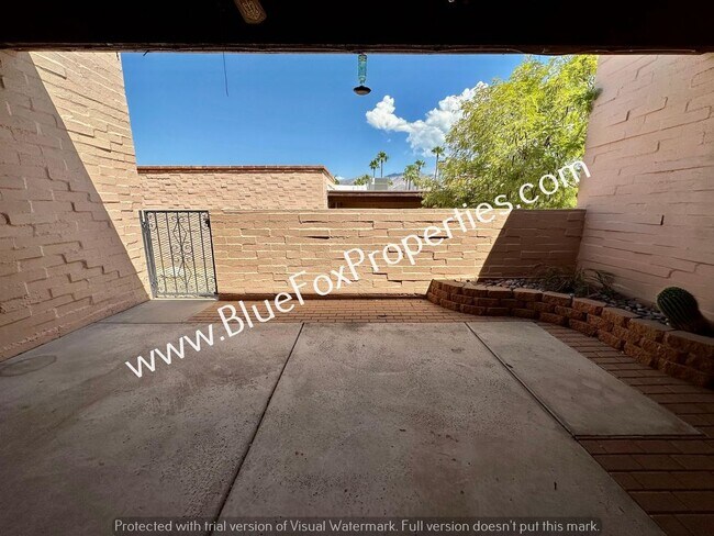 Building Photo - 4227 E Presidio Rd
