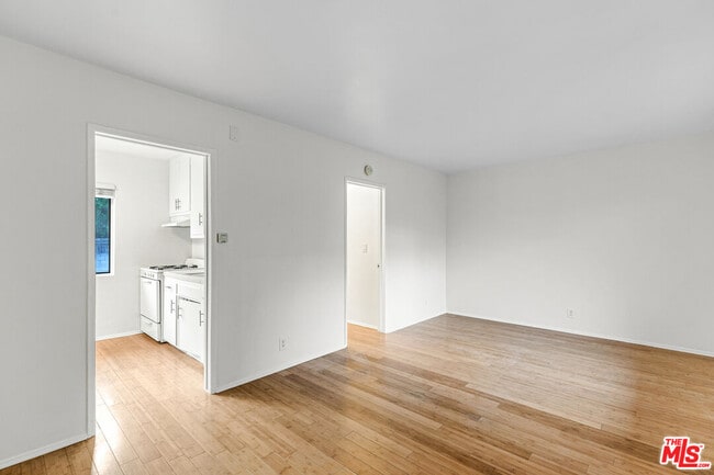 Building Photo - 2637 S Centinela Ave