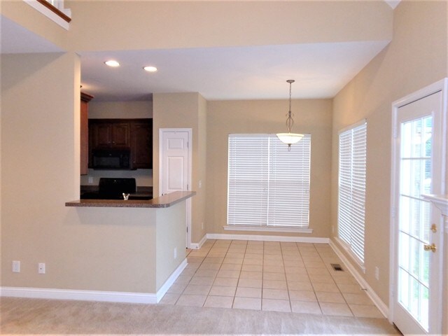 Building Photo - 1017 Stonehollow Way