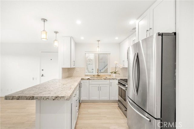 Building Photo - 352 Y Pl