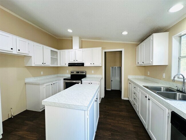 Building Photo - 16497 Spring Rain Ct