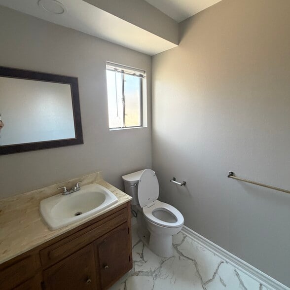 Building Photo - 17632 Los Alimos St