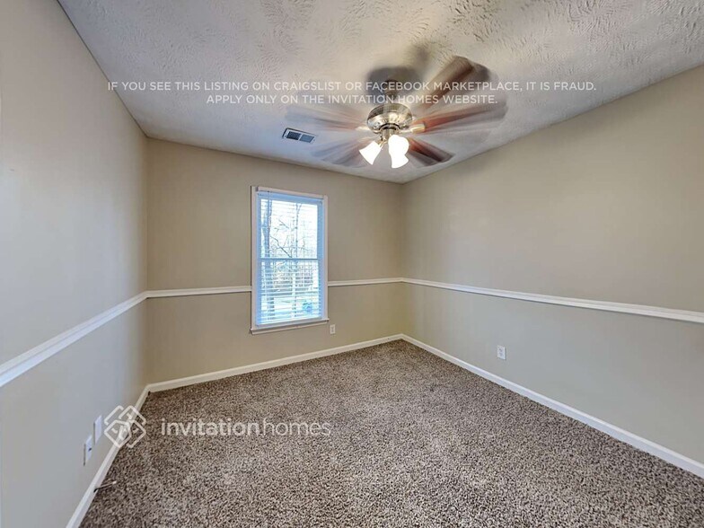 Building Photo - 1621 Highland Ct