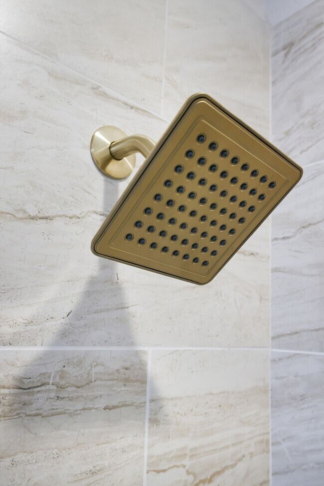 Building Photo - All Units Are Available With Brandnew Full Appliance Package