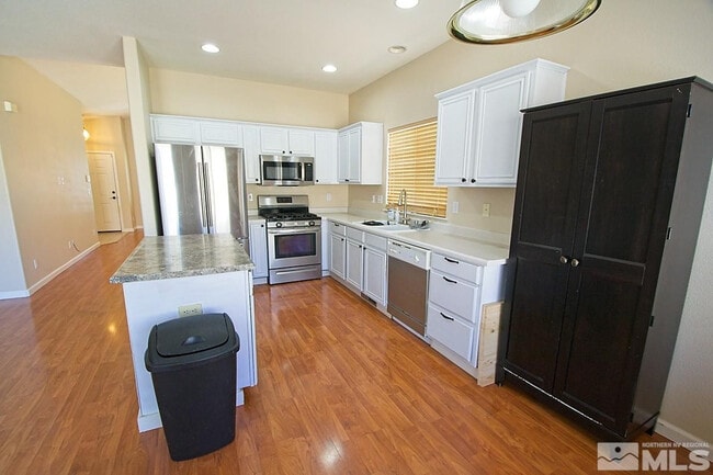Building Photo - 20945 White Rock Dr