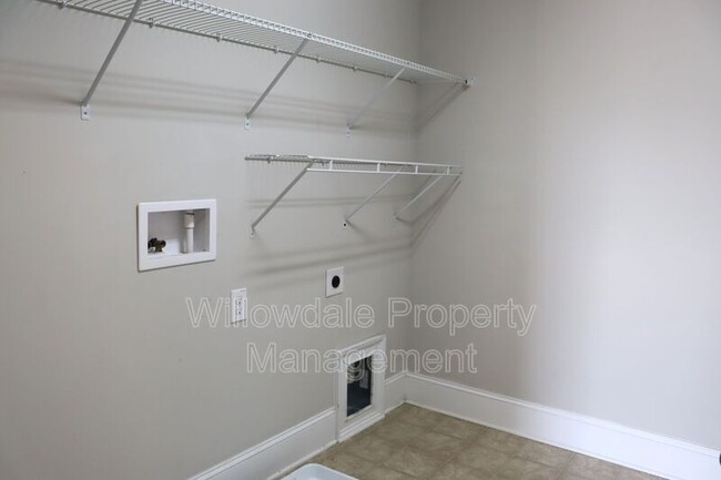 Building Photo - 124 Durban Meadow Dr