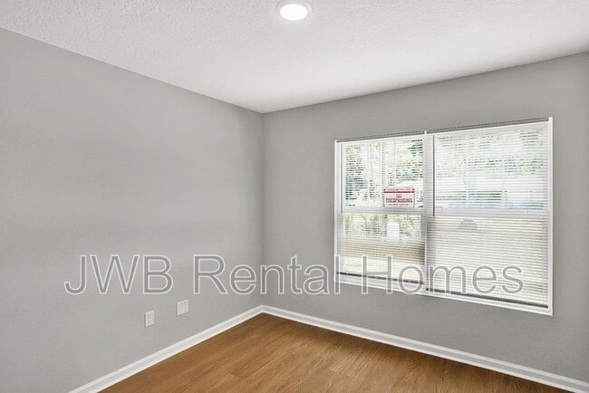 Building Photo - 9011 6th Ave