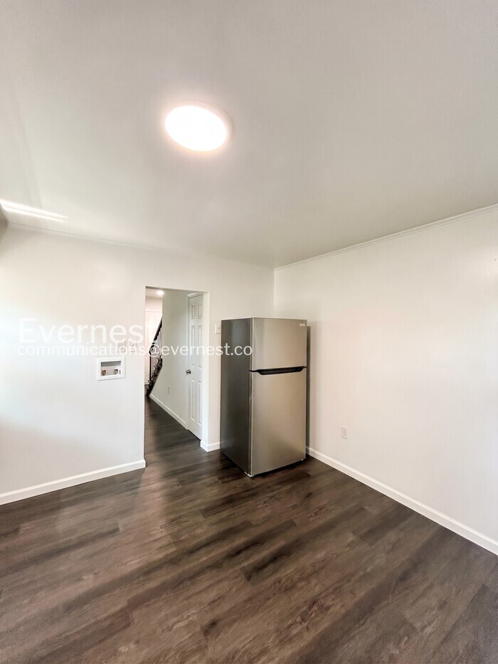 Building Photo - 503 N 30th St