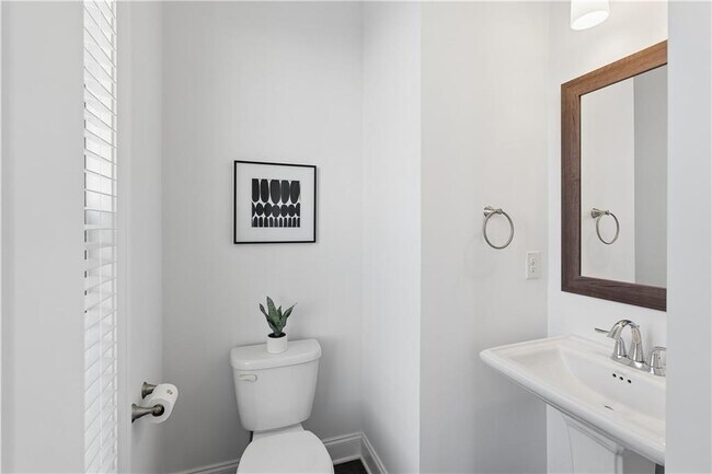 Building Photo - 857 Constellation Dr