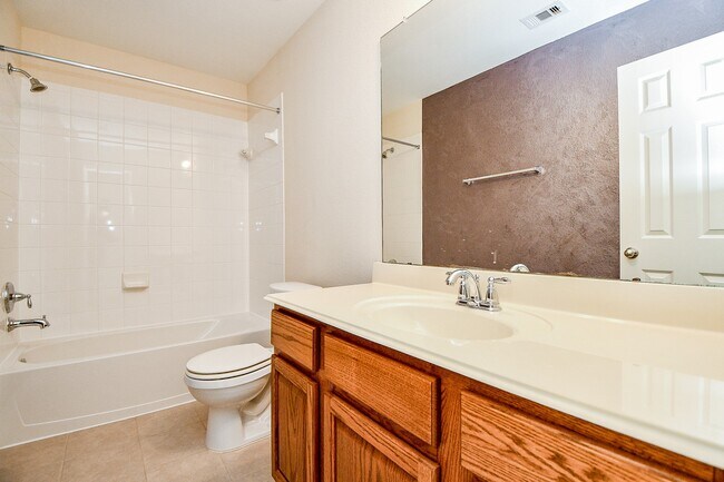 Building Photo - 8223 Summer Lake Pass Ln