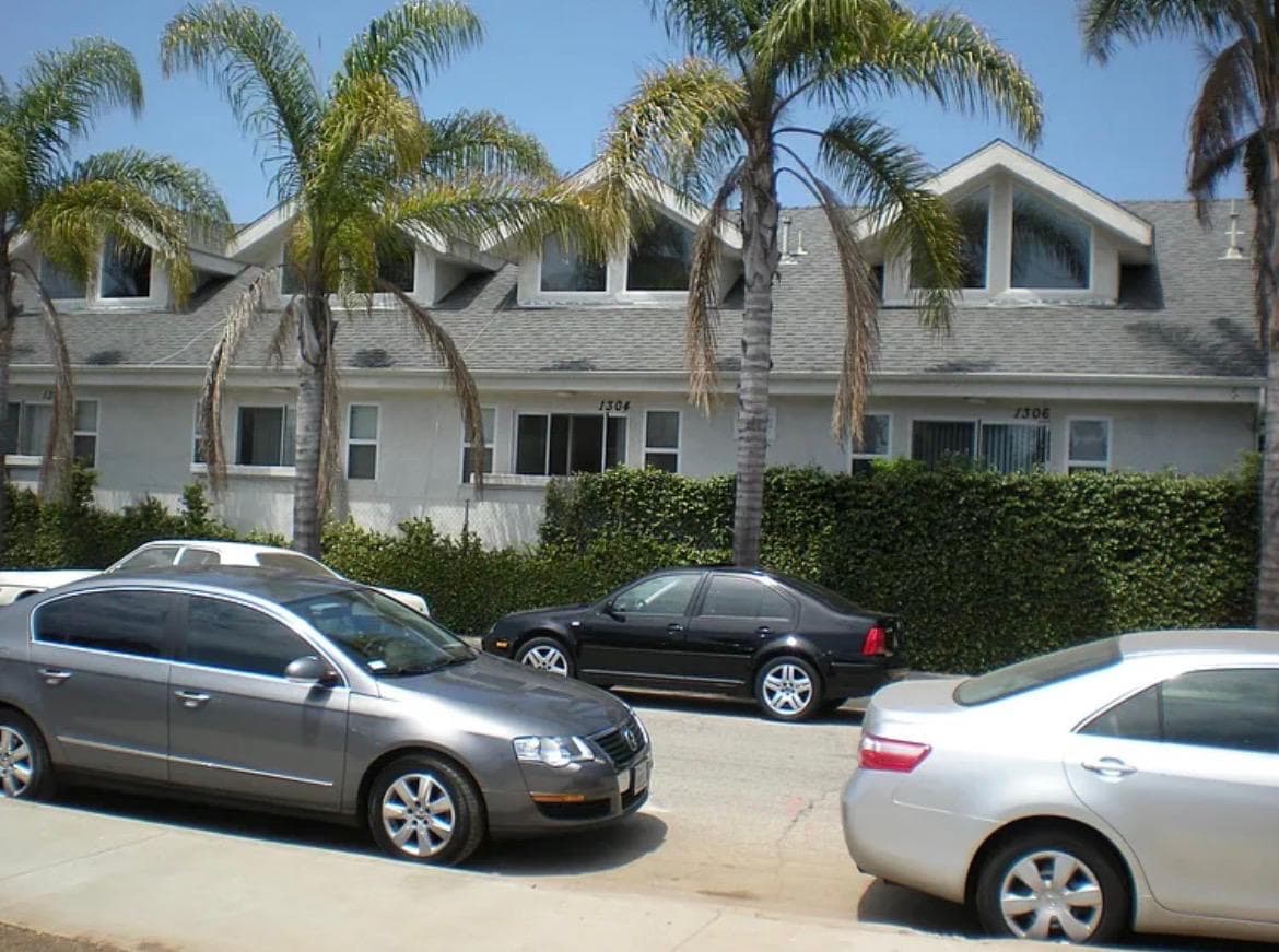 Building Photo - 1302 Electric Ave