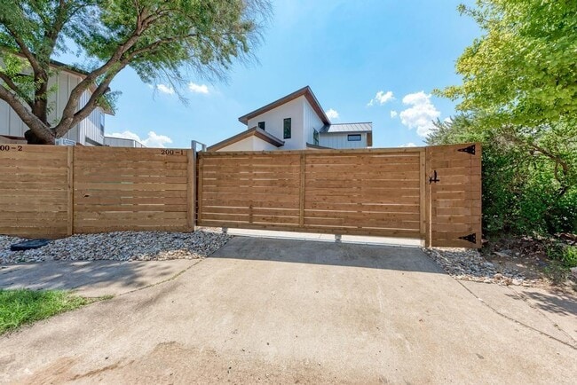 Building Photo - 200 Tillery Sq