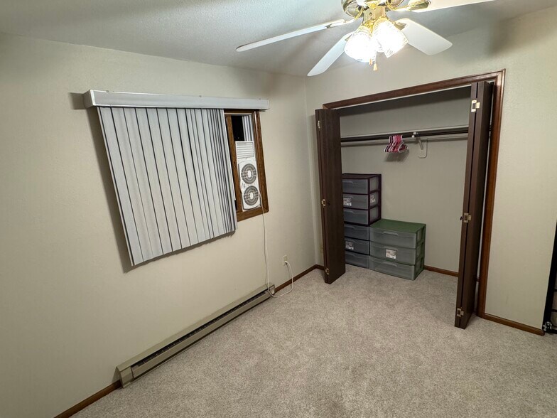 Building Photo - 1014 E 25th St