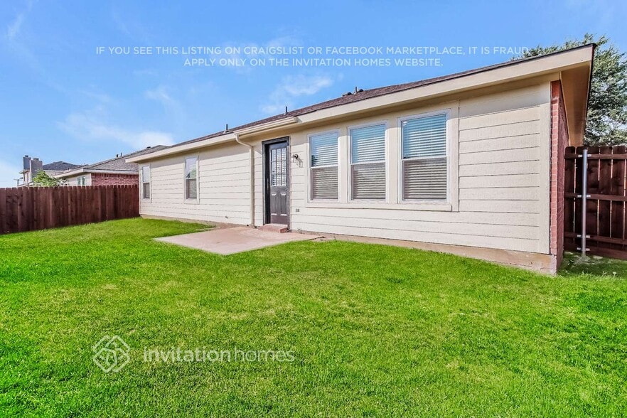 Building Photo - 250 Pine Crest Dr