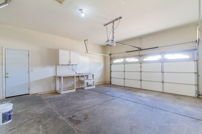 Building Photo - **NOW AVAILABLE** Gilbert 3 bed 2 bath Spa...