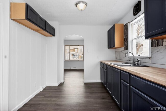 Building Photo - 3028 Welch Ave