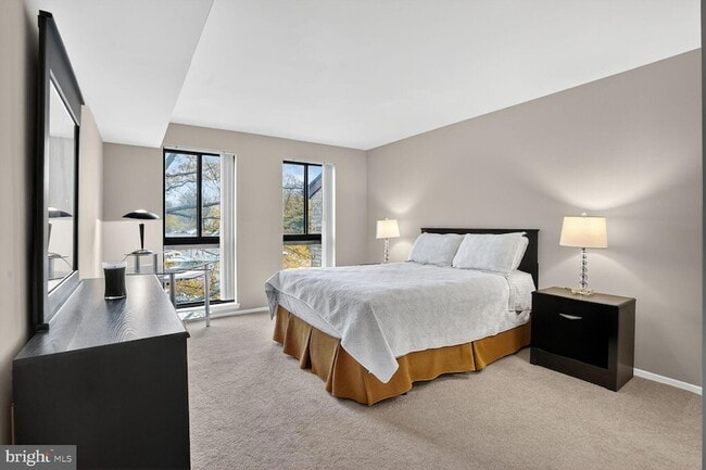 Building Photo - 2063 Royal Fern Ct