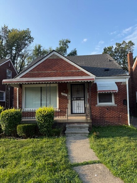 Primary Photo - 15018 Seymour St