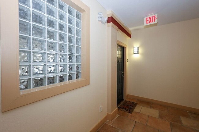 Building Photo - Villa Sonoma Brookhaven