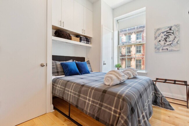 Building Photo - 248 Market St