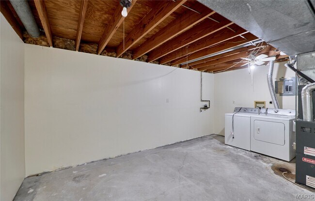 Building Photo - 61 Woodlake Ct