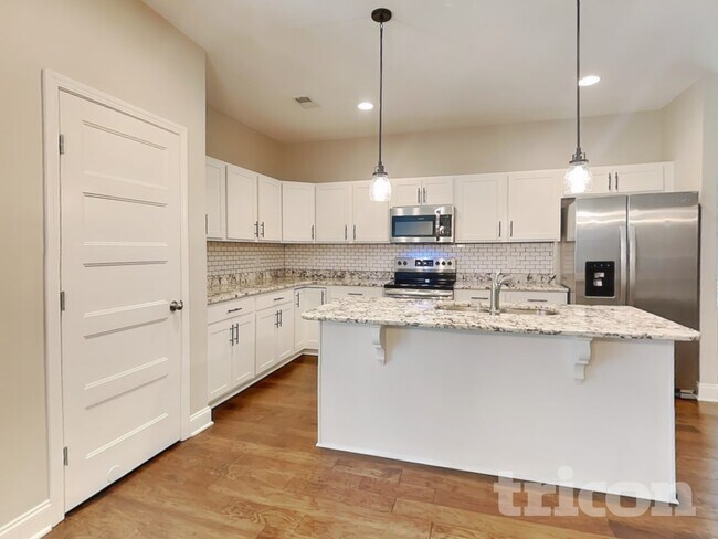 Building Photo - 265 Bexley Way