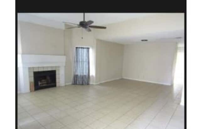 Building Photo - Charming 3BR House in San Antonio